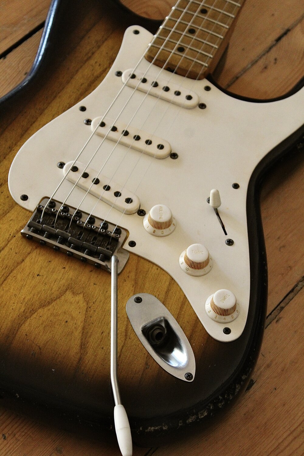 MB Guitars Double Cut 068