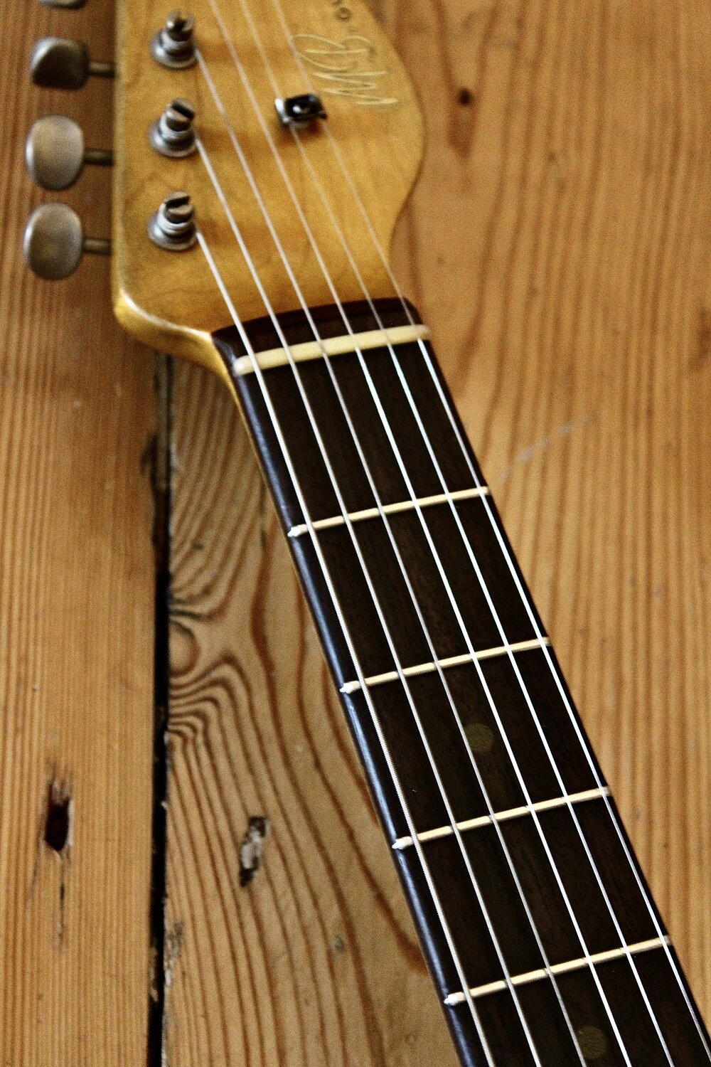 MB Guitars Double Cut 075