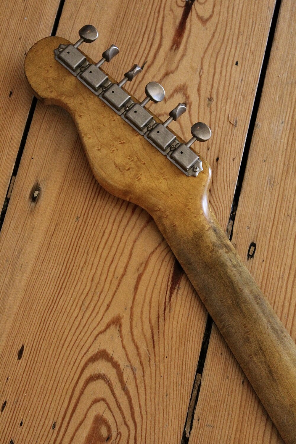 MB Guitars Double Cut 095