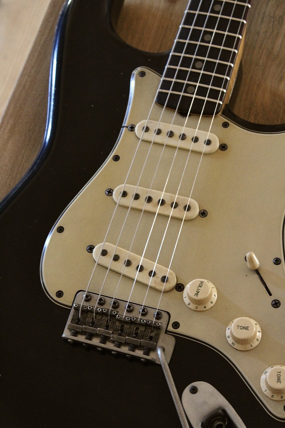 MB Guitars Double Cut 092