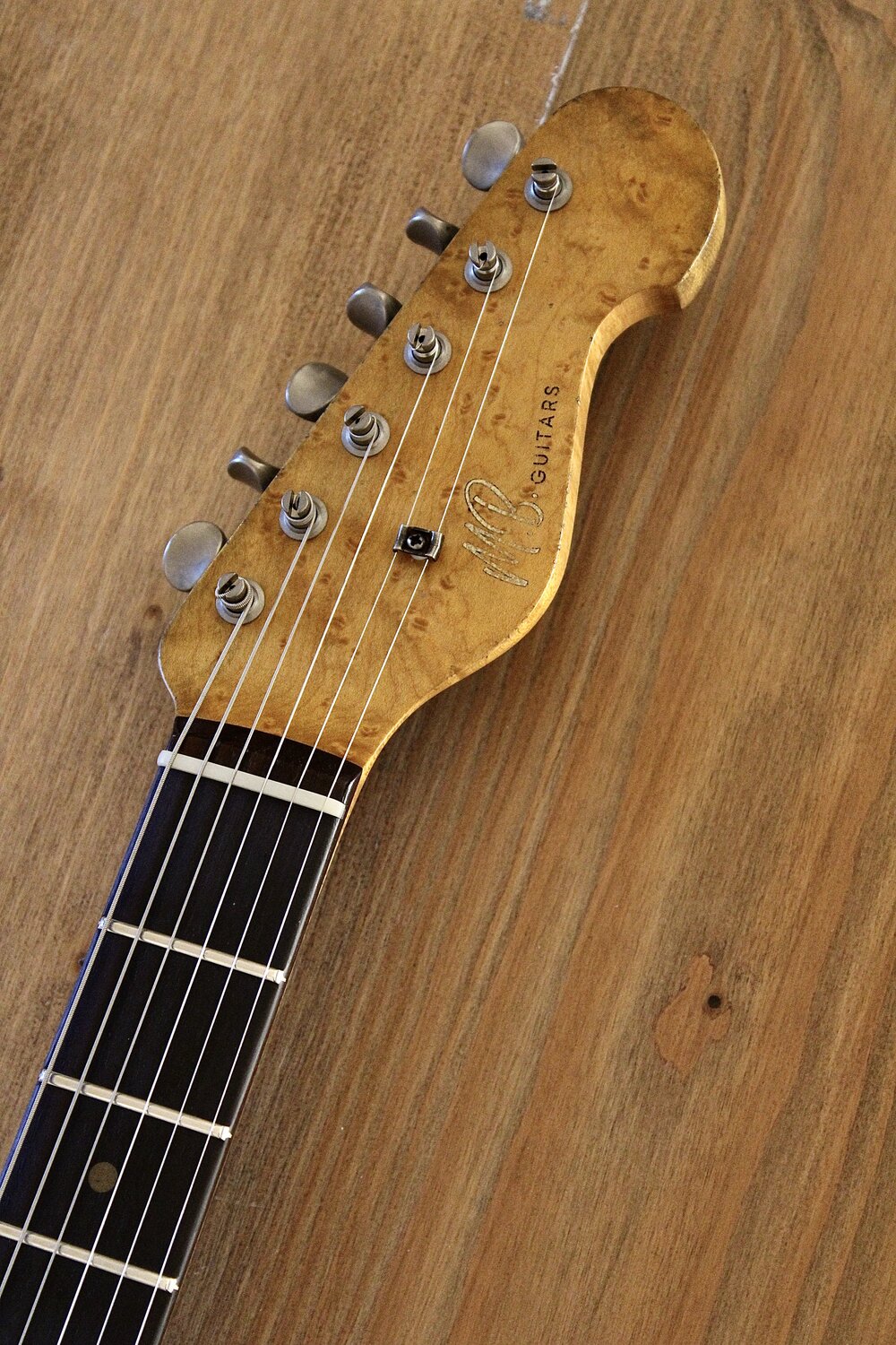 MB Guitars Double Cut 097