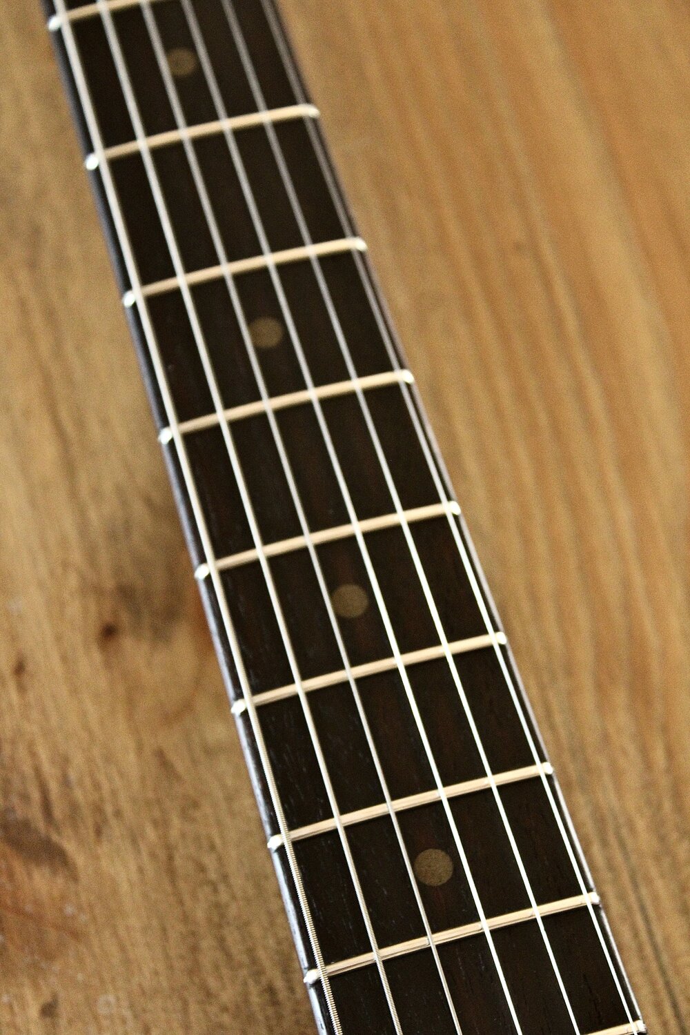 MB Guitars Double Cut 106