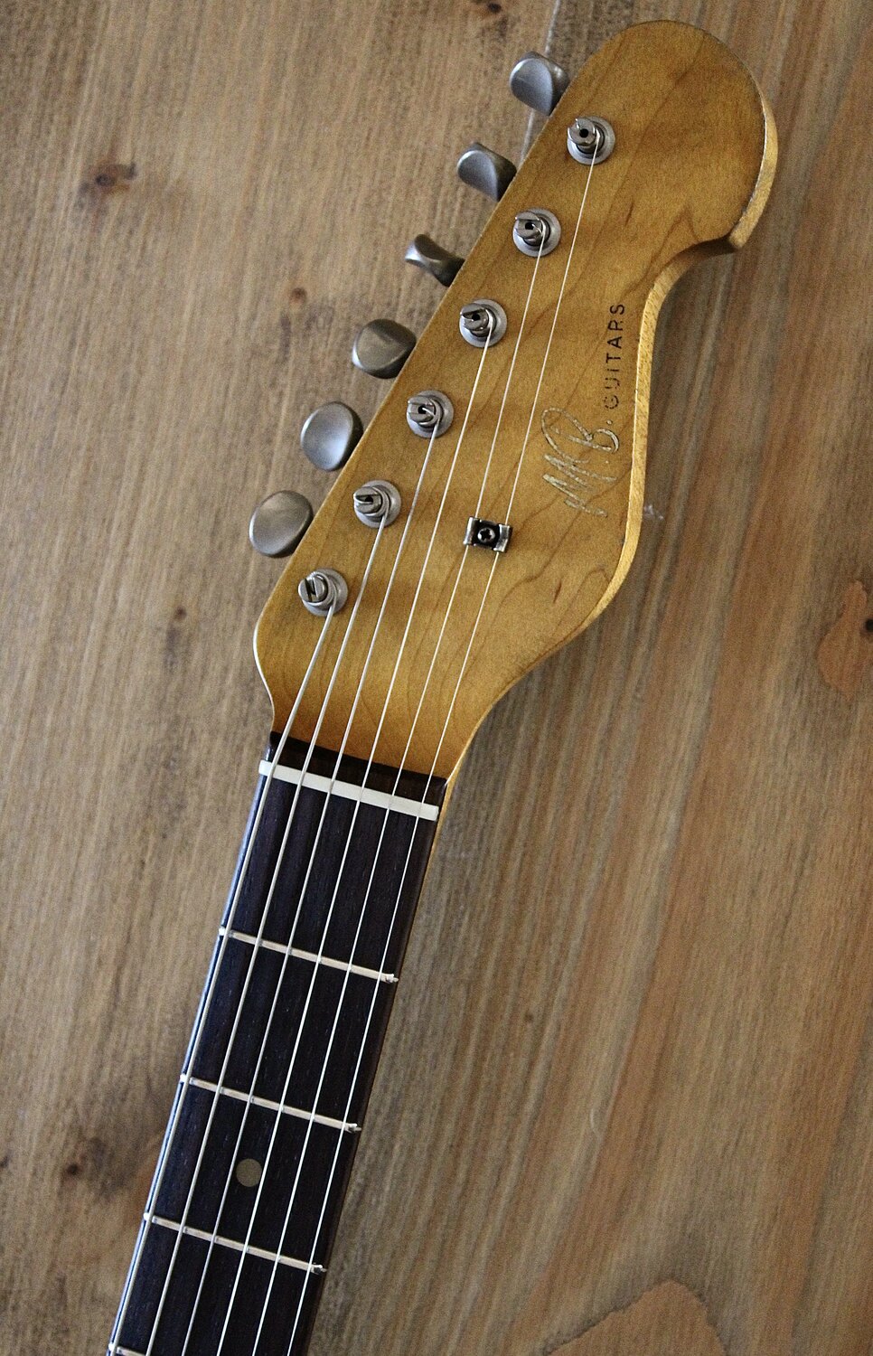 MB Guitars Double Cut 110