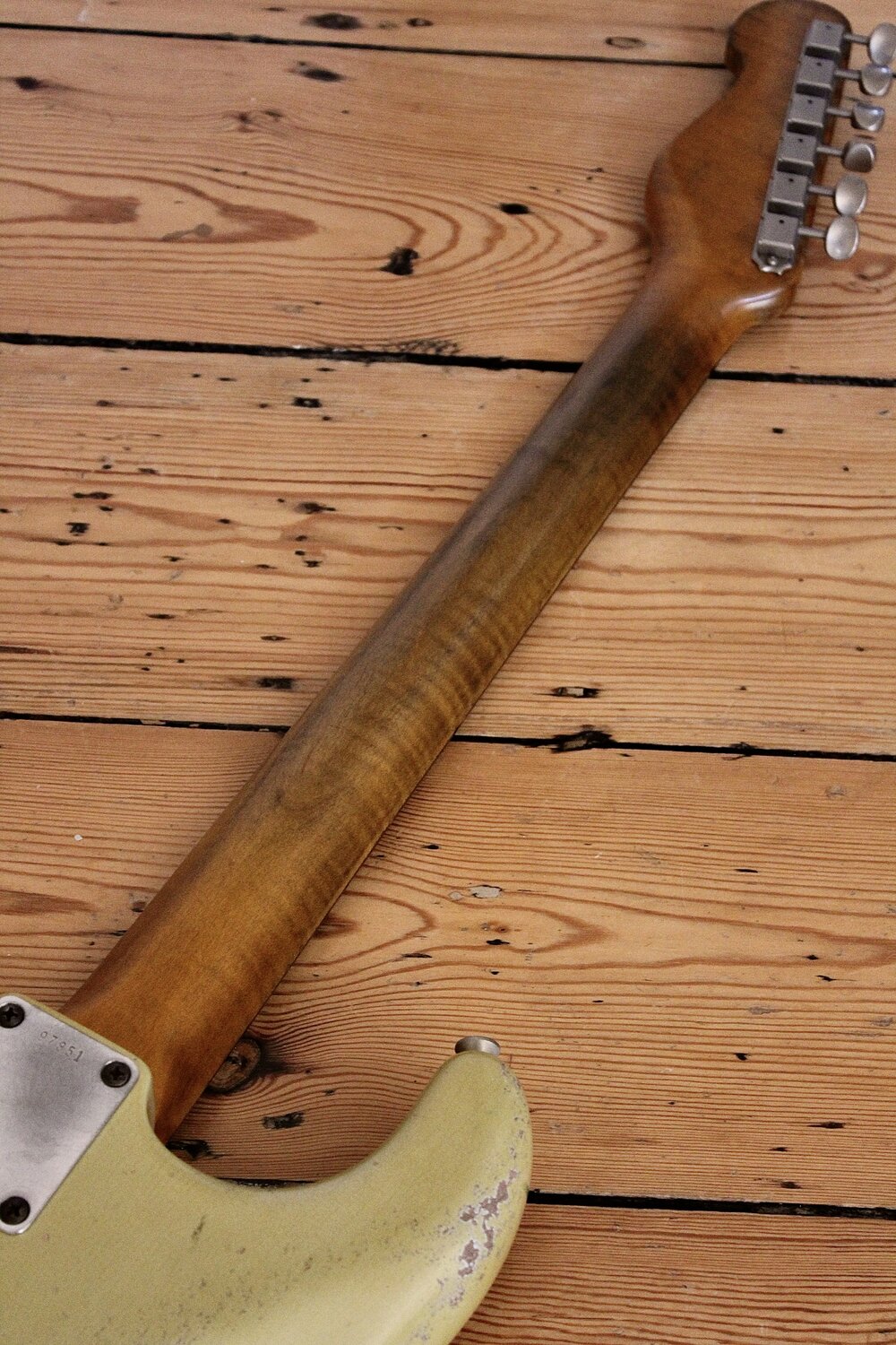 MB Guitars Double Cut 117