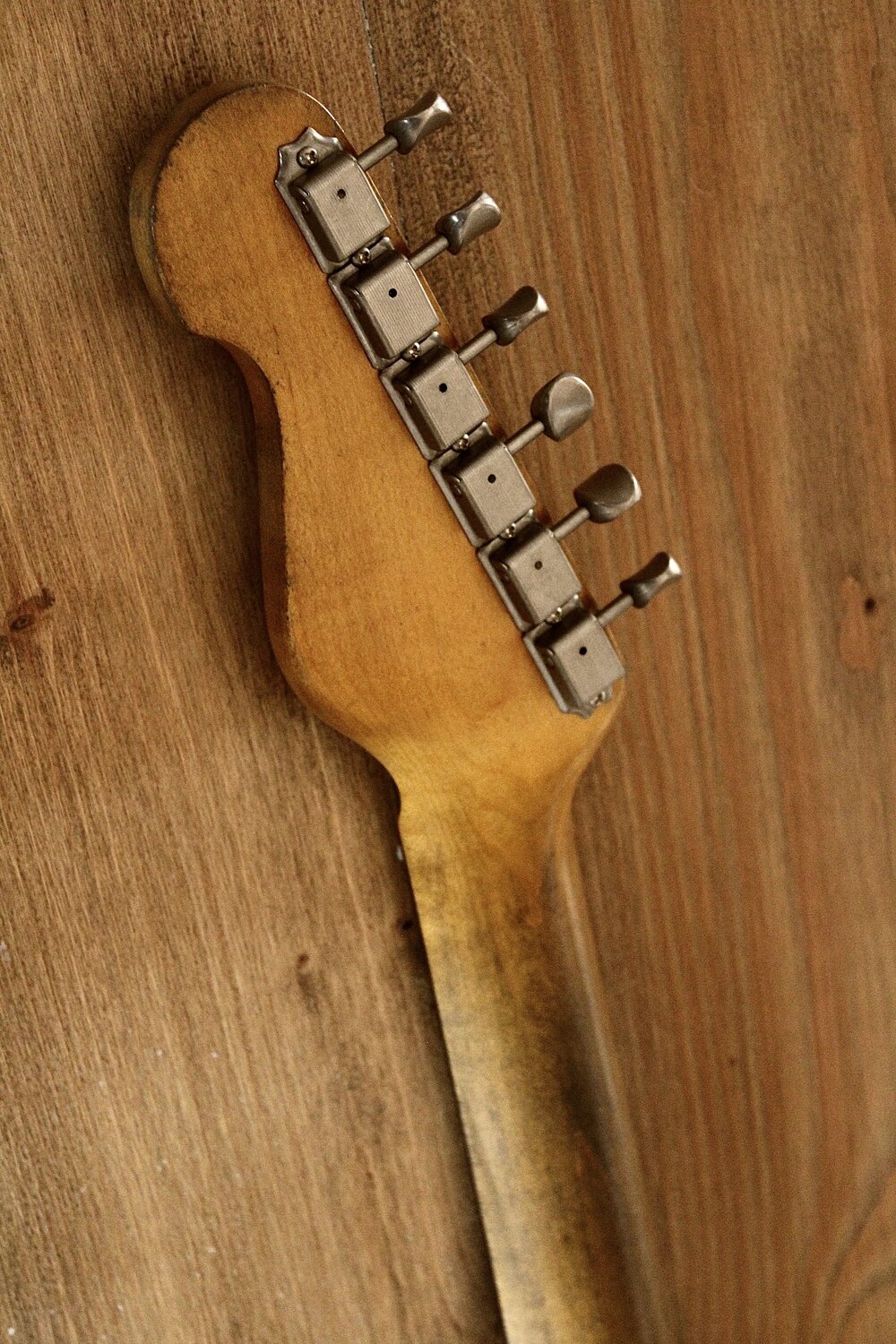 MB Guitars Double Cut 104