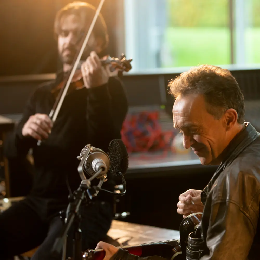 Justin Adams & Mauro Durante Concert (AW)