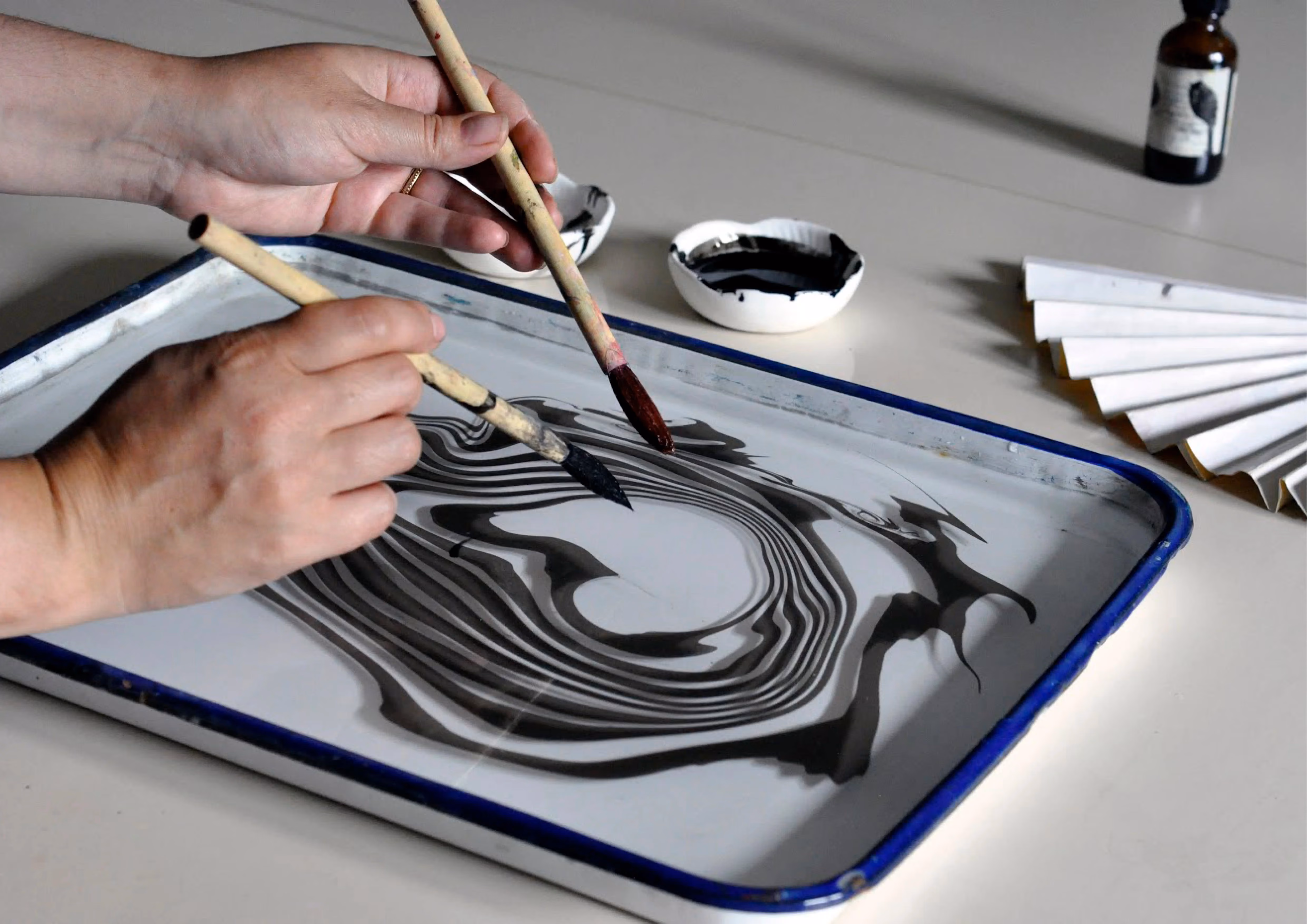 Peinture Suminagashi ou encre flottante : Atelier