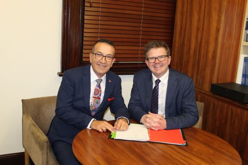 Tony Piccolo MP discussing the Palliative Care Inquiry with the Minister for Health and Wellbeing, the Hon Chris Picton MP.