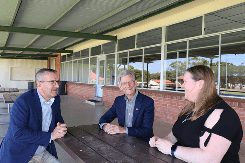 Tony Piccolo MP discusses the upcoming small business roundtable with Mayor Bill O’Brien of Light Regional Council. And the Chair of the Eudunda Community Business and Tourism Committee, Ms Skye Harwood. The Roundtable will be held at the Kapunda Football Clubrooms, in Dutton Park, Kapunda.