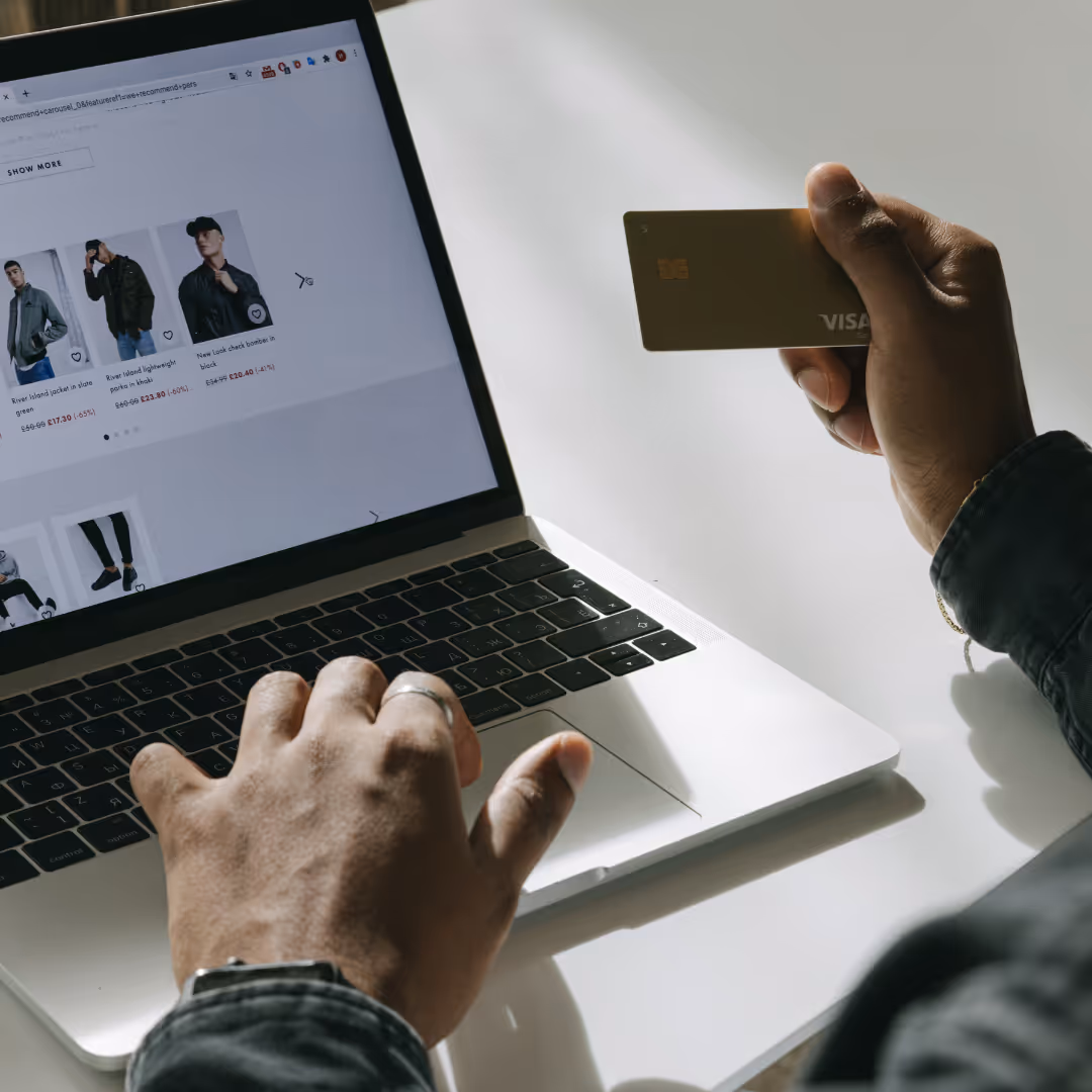 Choosing the Right Wholesale Fashion Platform: Key Factors to Consider