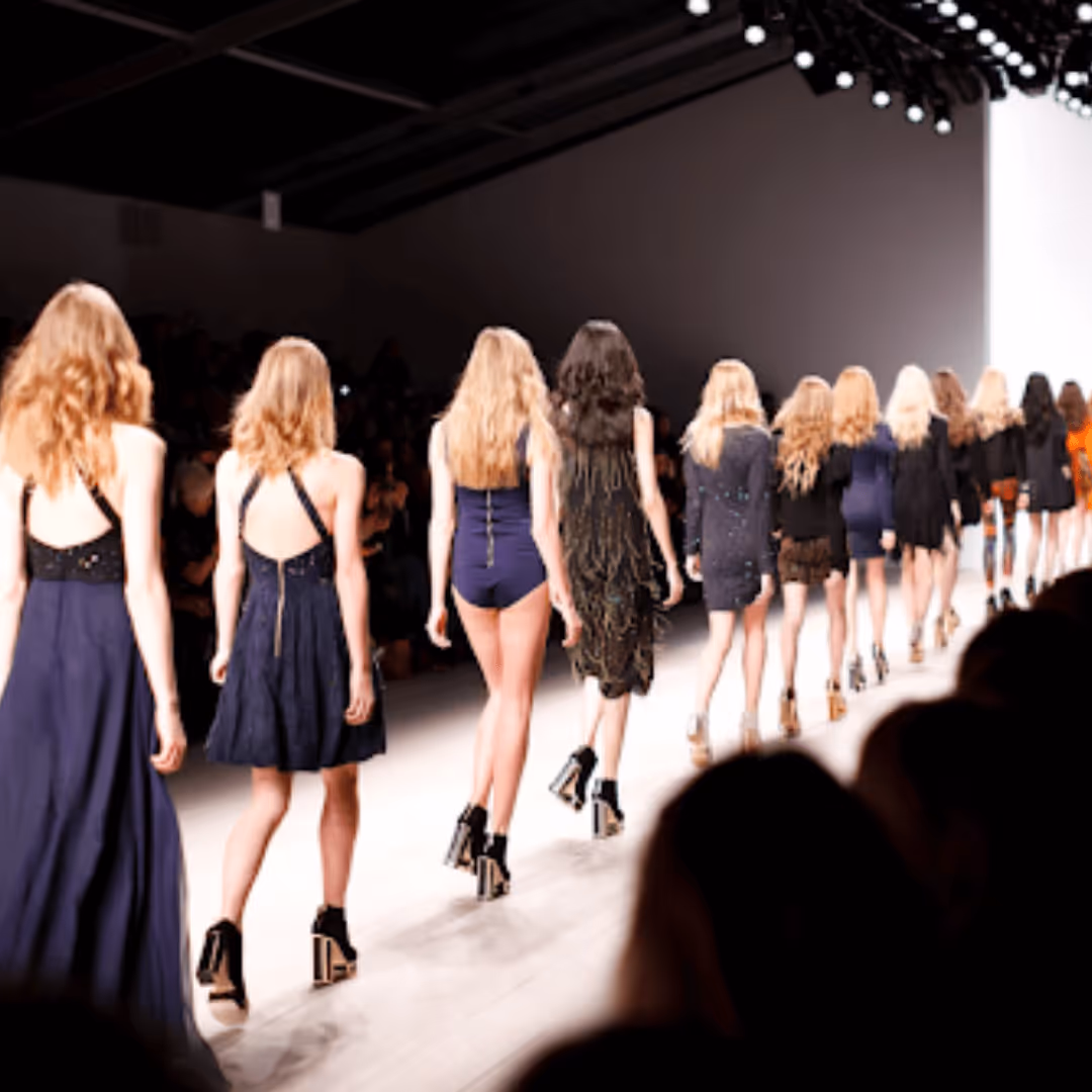 Virtual Showroom vs. Catwalk: From Runway to Online Display