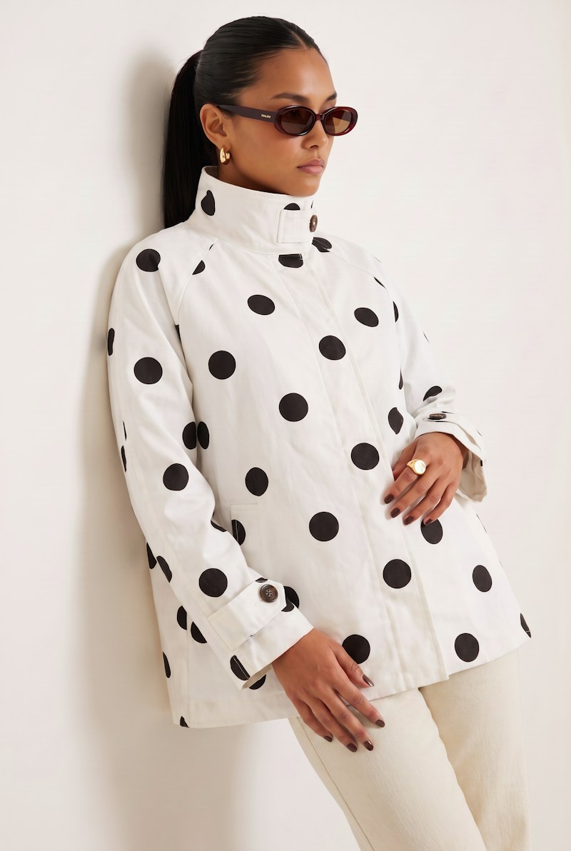 Trench Dottie