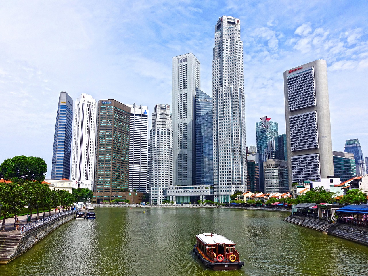 Licensable Digital Token Service Providers (<strong>DTSPs</strong>) must obtain a licence under the Financial Services and Markets Act 2022 by 30 June 2025. With no transition period, unlicensed DTSPs must cease services after that deadine.