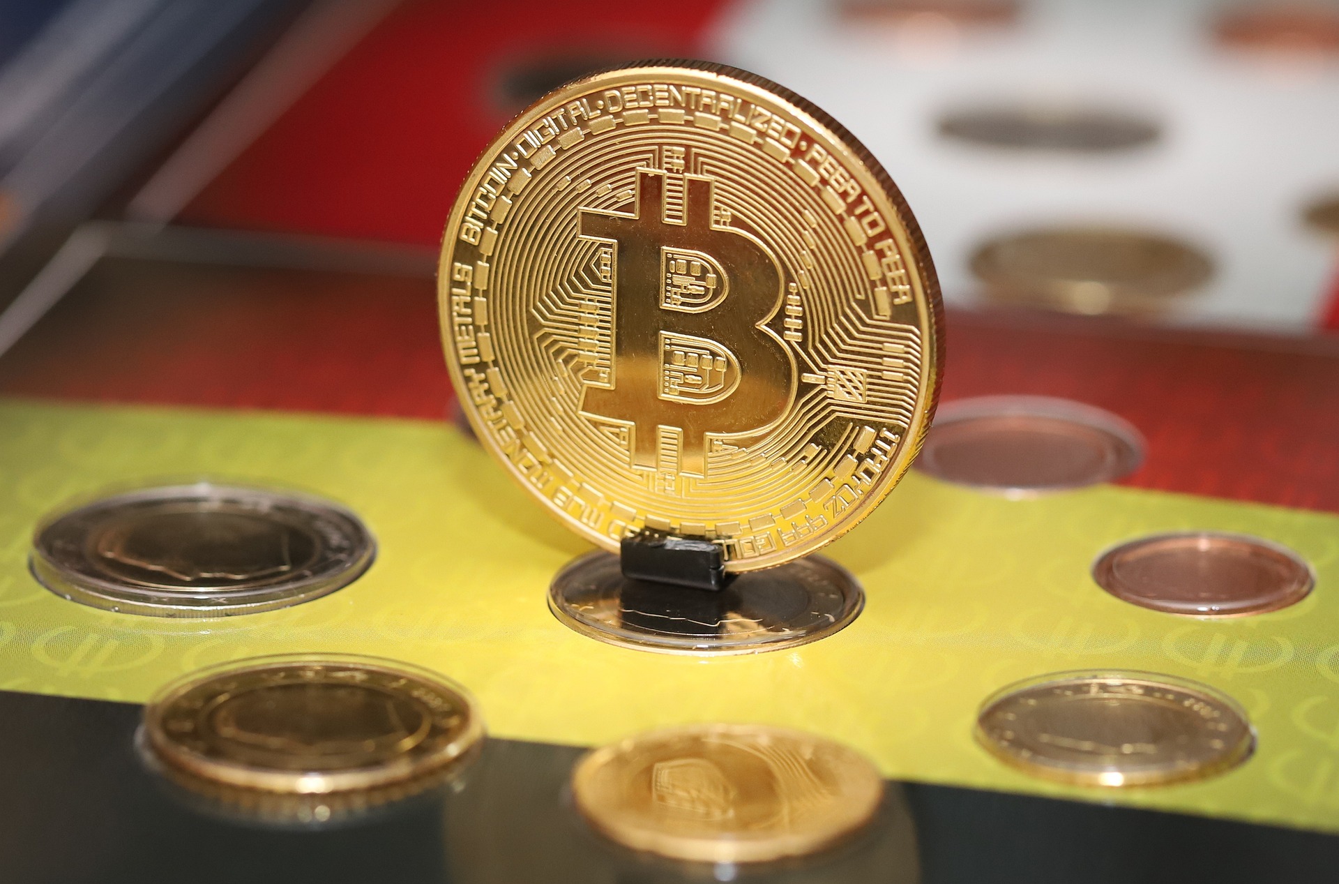 Licensable Digital Token Service Providers (<strong>DTSPs</strong>) must obtain a licence under the Financial Services and Markets Act 2022 by 30 June 2025. With no transition period, unlicensed DTSPs must cease services after that deadine.