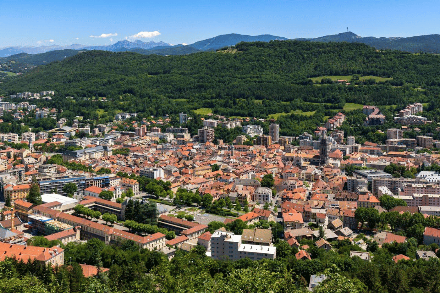 Vue aérienne sur la ville de Gap