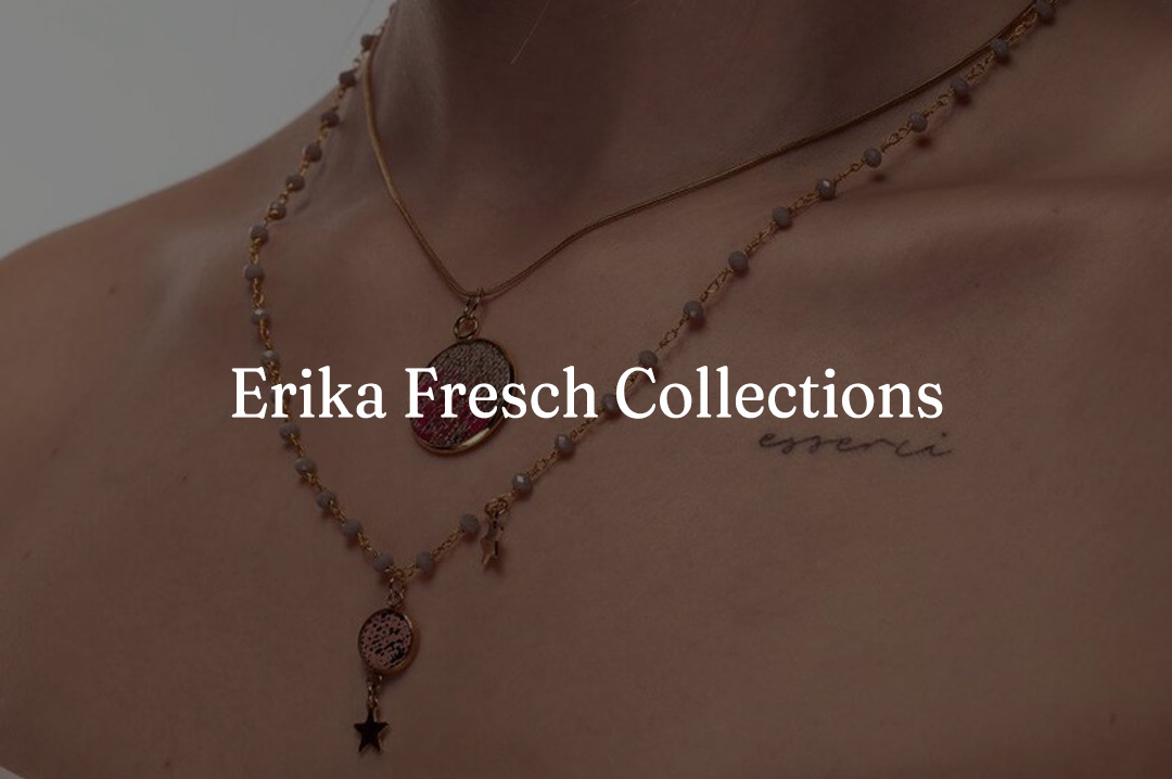 Logo Erika Fresch Collections su sfondo lifestyle — sito e-commerce Webflow per gioielli artigianali italiani.