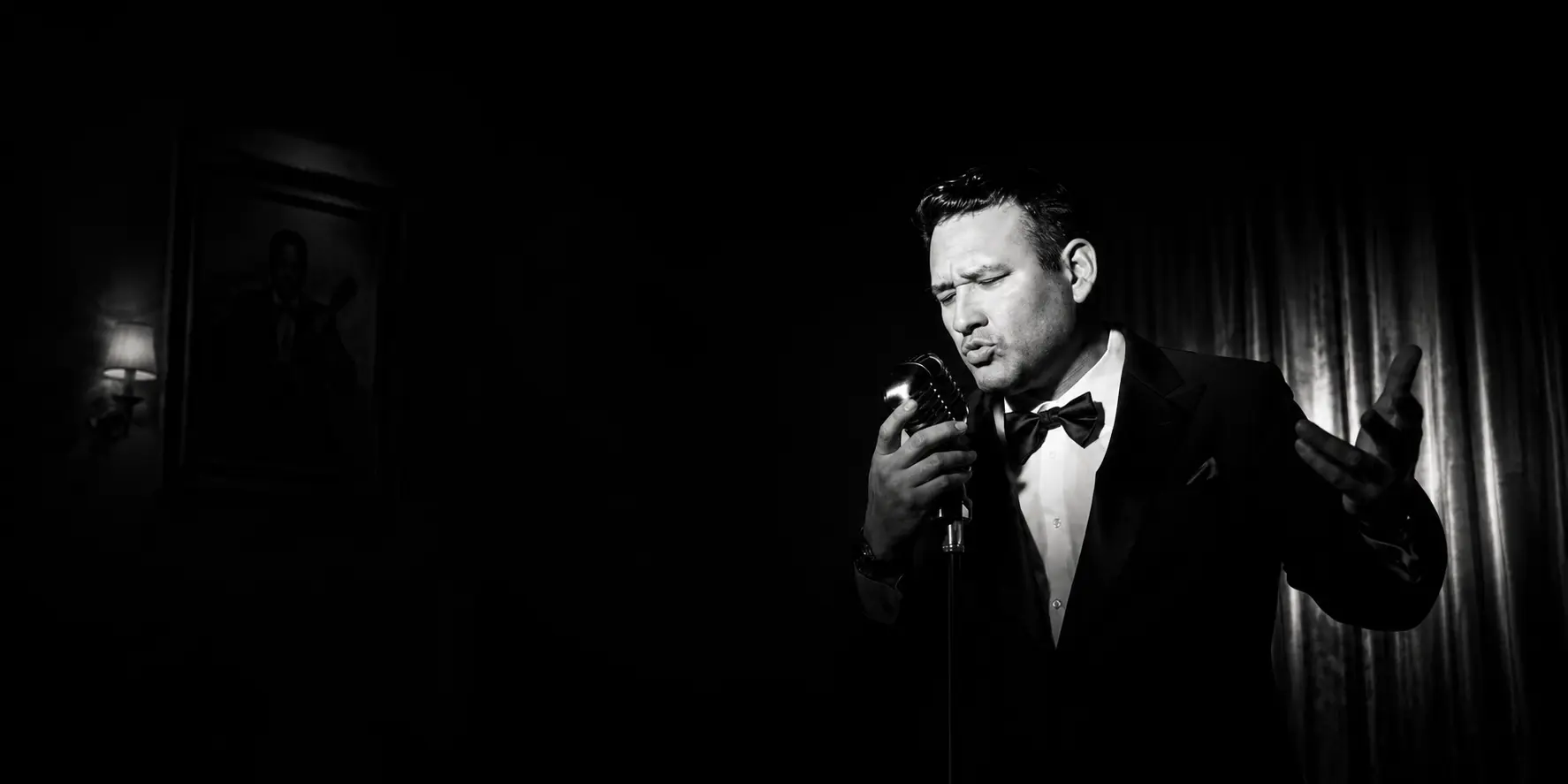 Live Sinatra tribute band performing at Eden Garden Bar & Grill in Pasadena during the “Sinatra & Friends” dinner, drinks, and live music event.