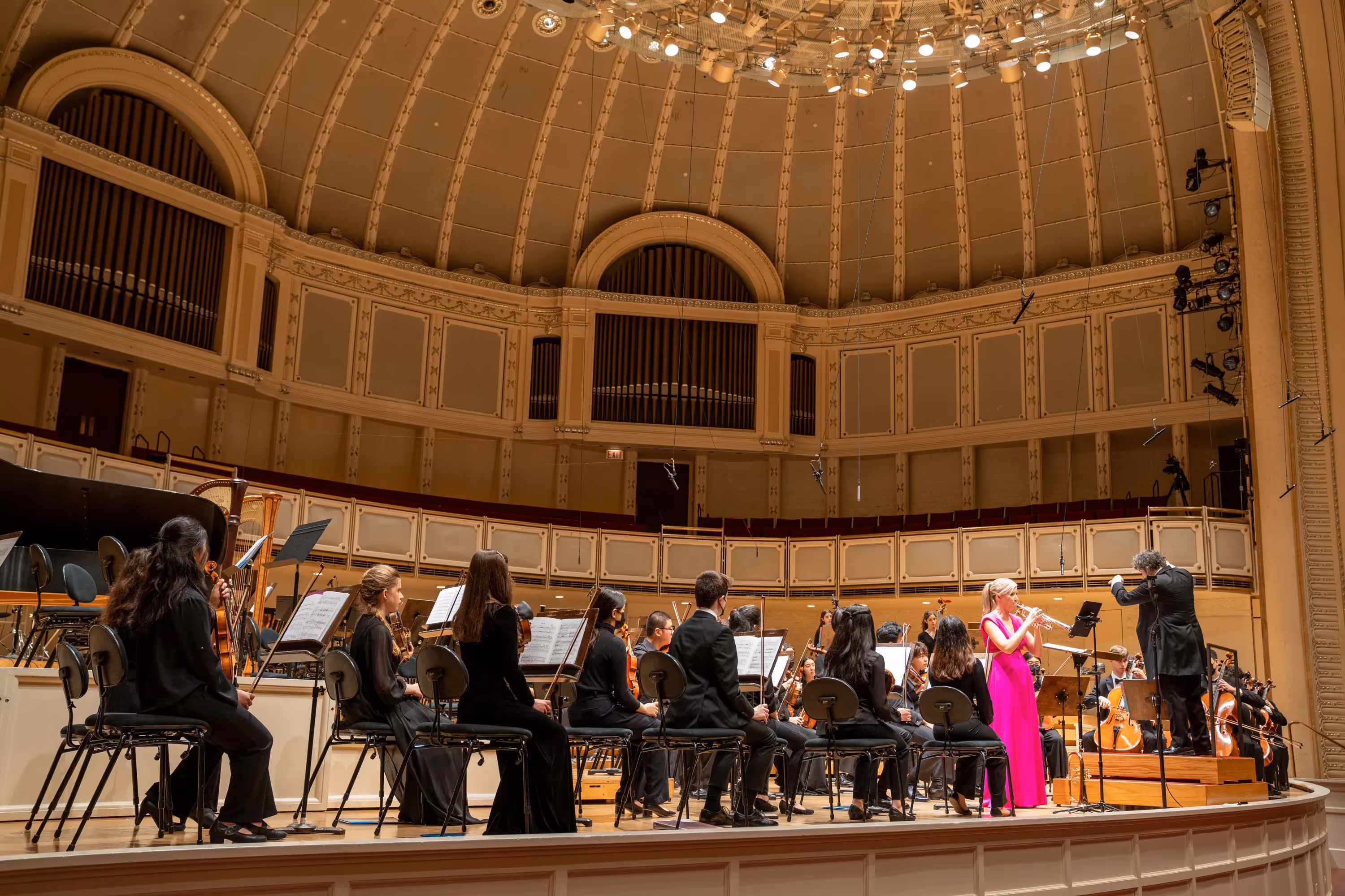 Mary Elizabeth Bowden performs the world premiere of Clarice Assad's concerto with the Chicago Youth Symphony Orchestra