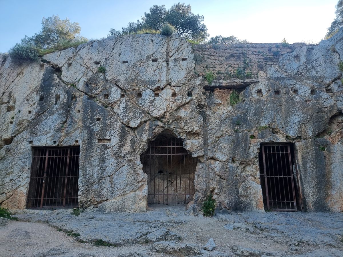 socrates prison in athens