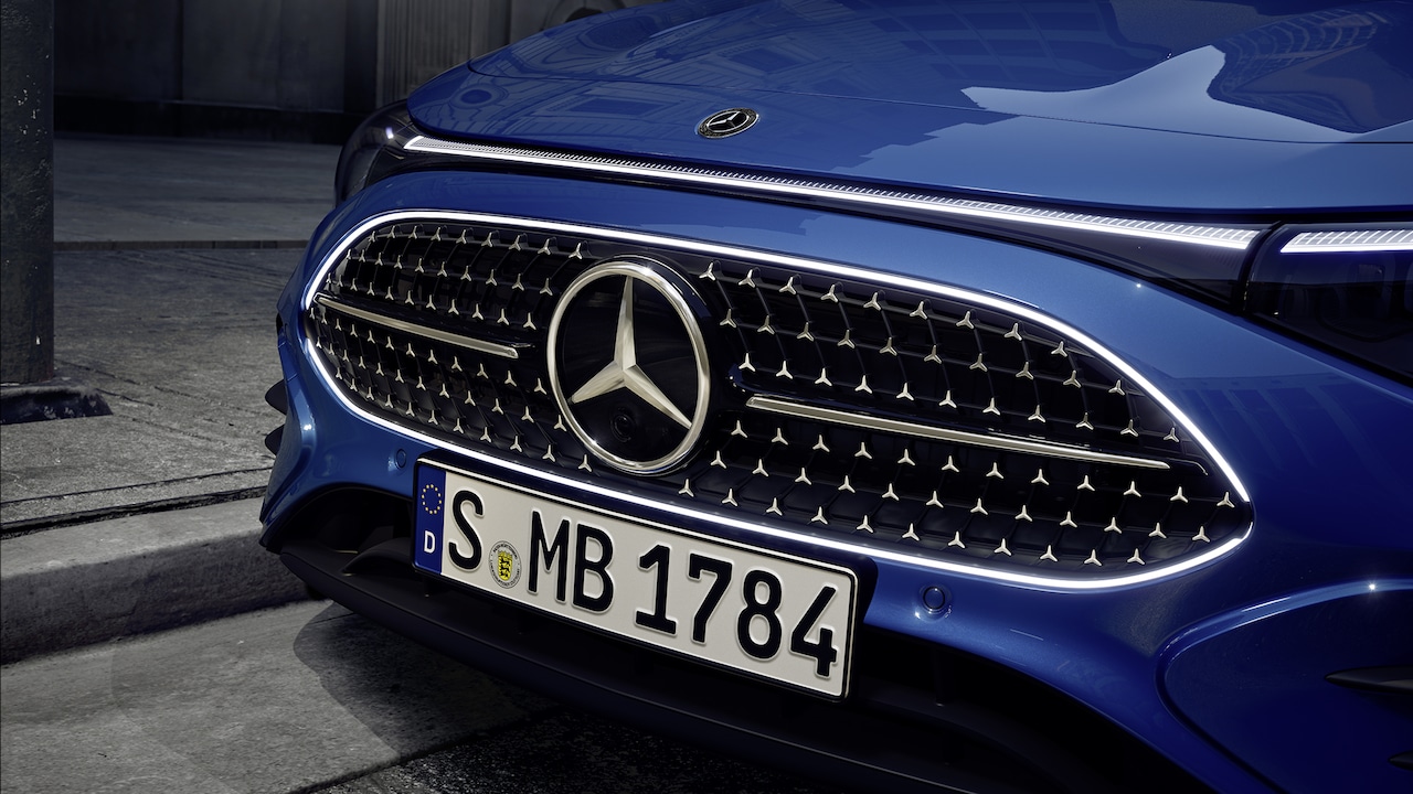 The illuminated front design of the all-new CLA Shooting Brake.
