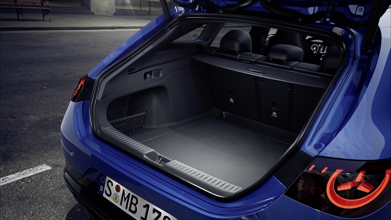 The EASY-PACK tailgate of the CLA Shooting Brake.