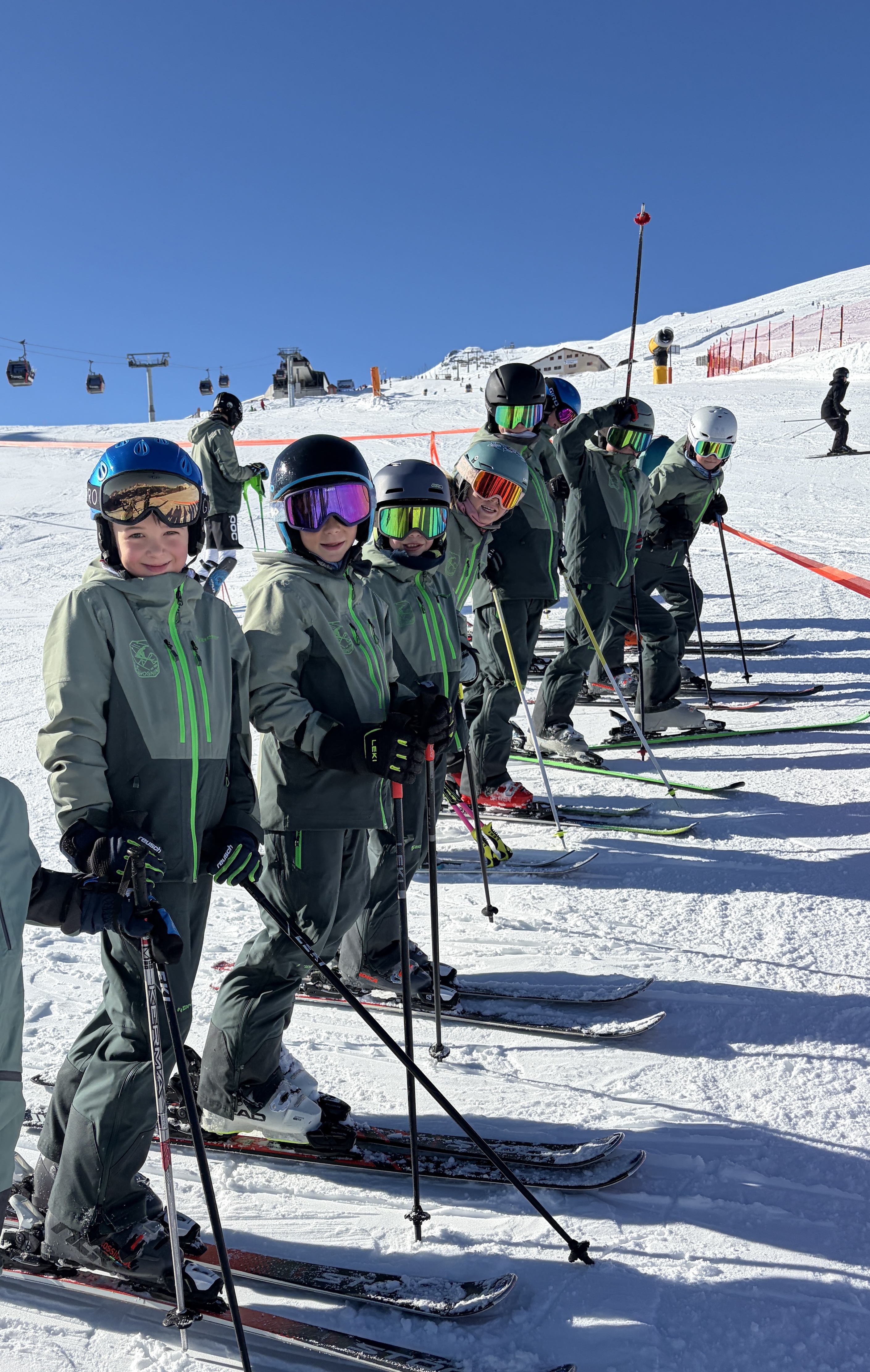 JO Mitglieder im Skigebiet Savognin