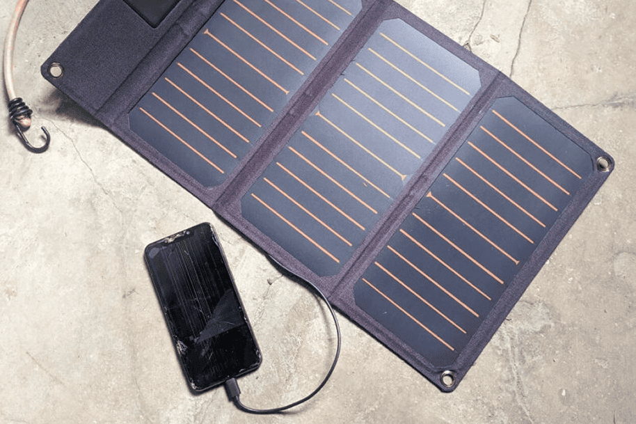 Serveur alimenté par énergie solaire pour le site web compost.party - Arnes - Mastodon