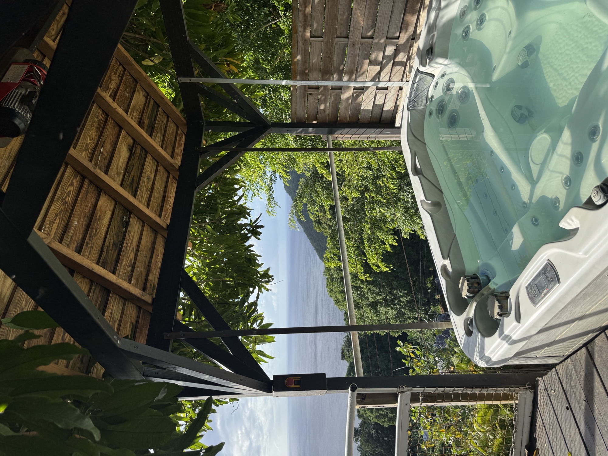 Tendacayou ecolodge spa Deshaies Guadeloupe comparison