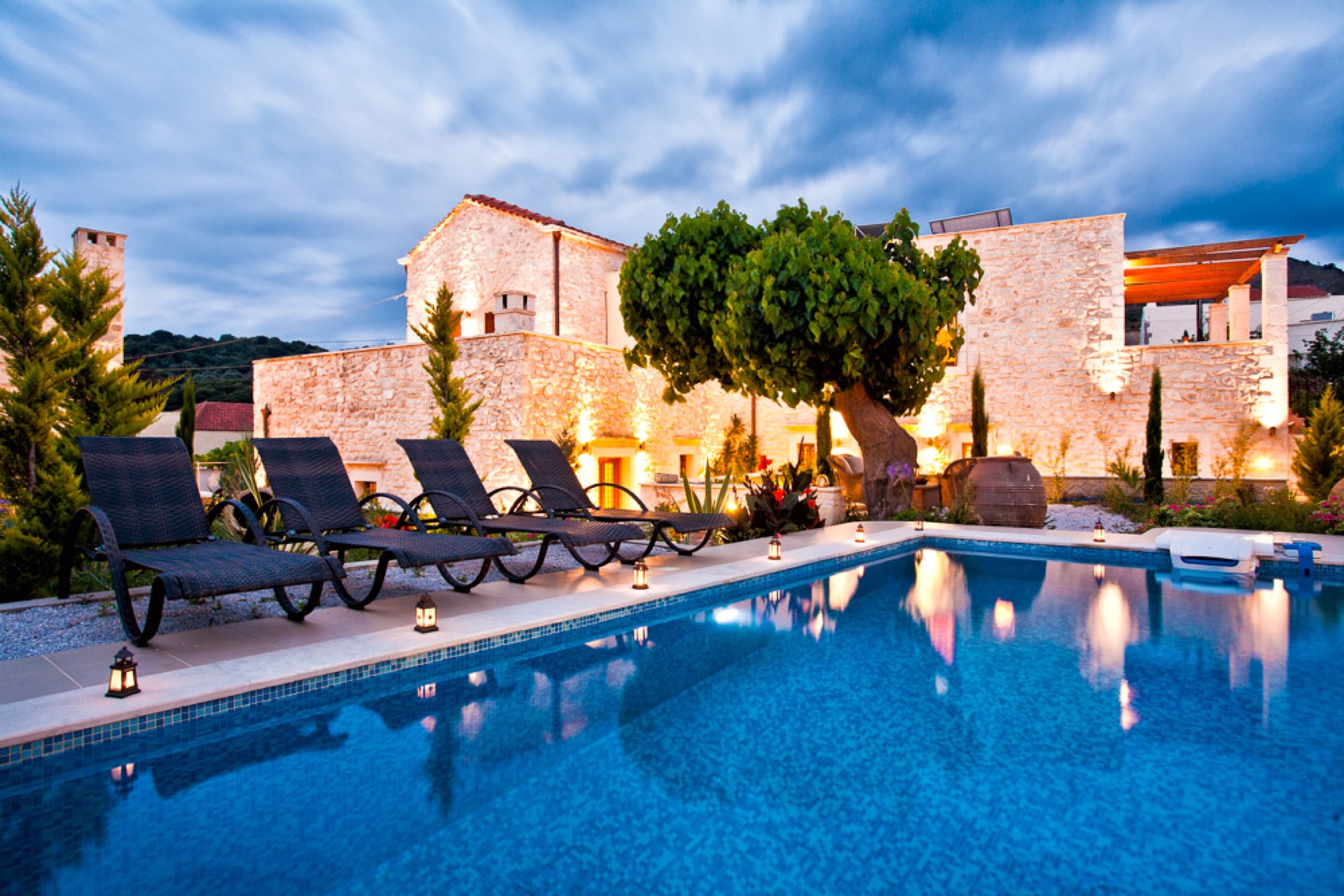 Pool and stone suites at Arcus Suites near Rethymno, Crete