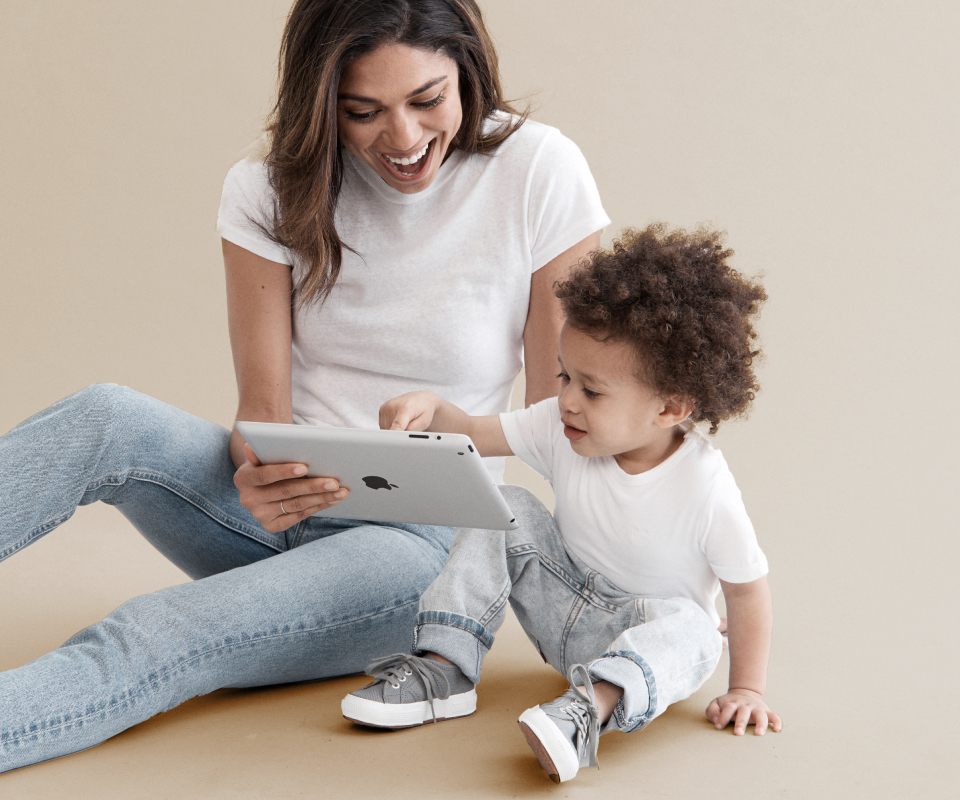 Mom and Son complete the Dopple Style Quiz on their iPad.