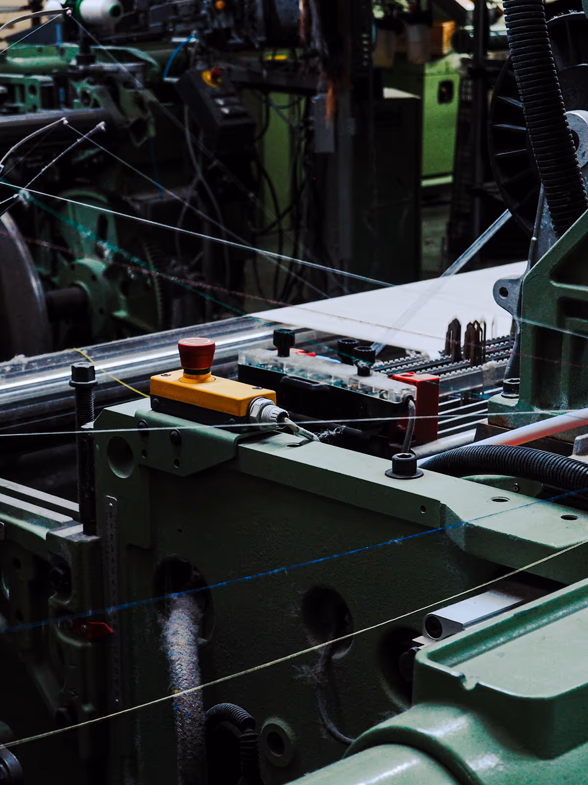 Production of stem textile - treads meeting each other in an compilation 