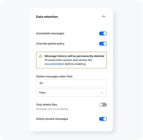 Einstellungsfeld für die Datenspeicherung mit Schaltflächen zum automatischen Löschen von Nachrichten, zum Überschreiben globaler Richtlinien und zum Löschen angehefteter Nachrichten sowie Optionen zum Festlegen des Alters von Nachrichten und zum Löschen von Dateien.