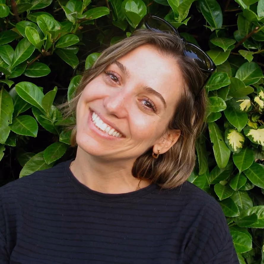 Melanie Broder