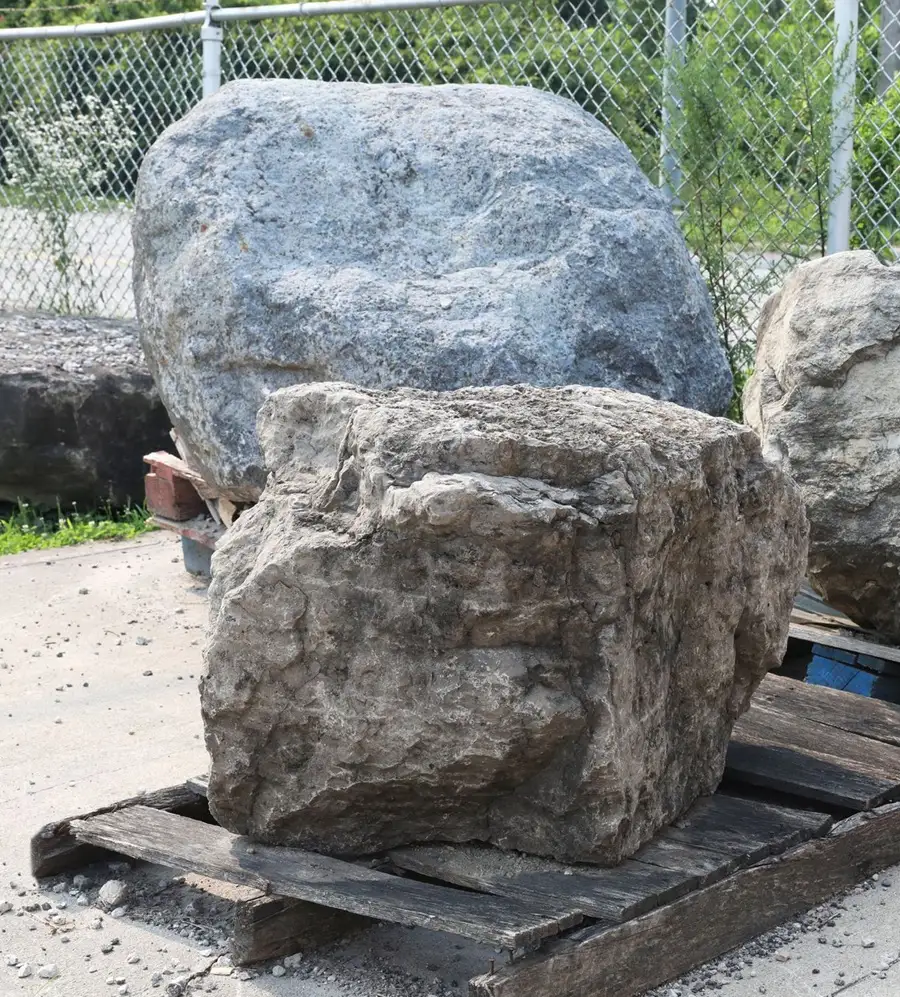 approach to custom limestone