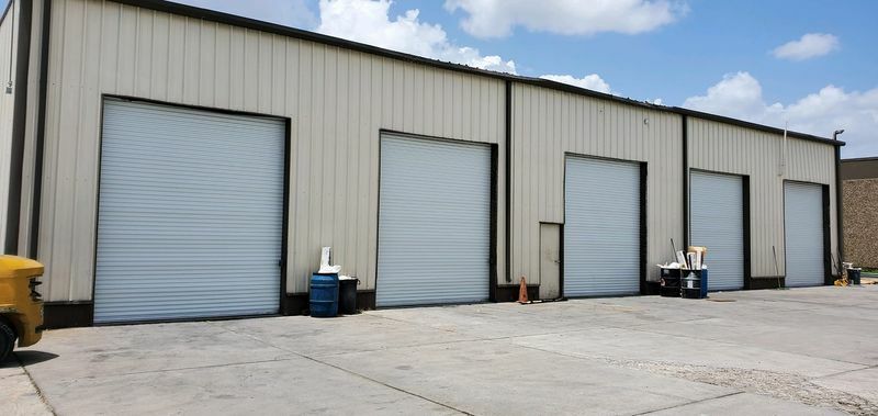Commercial overhead door repair near you in Cleveland, TX