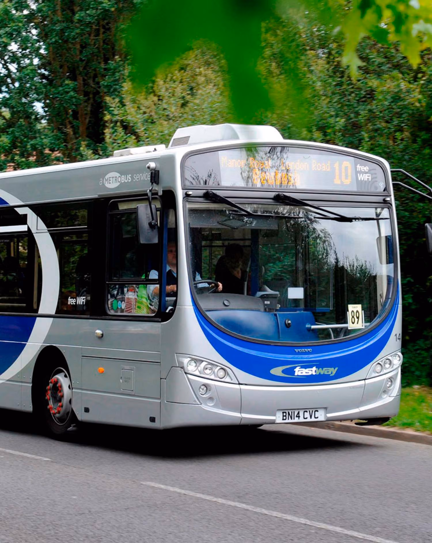 Gatwick Green Bus