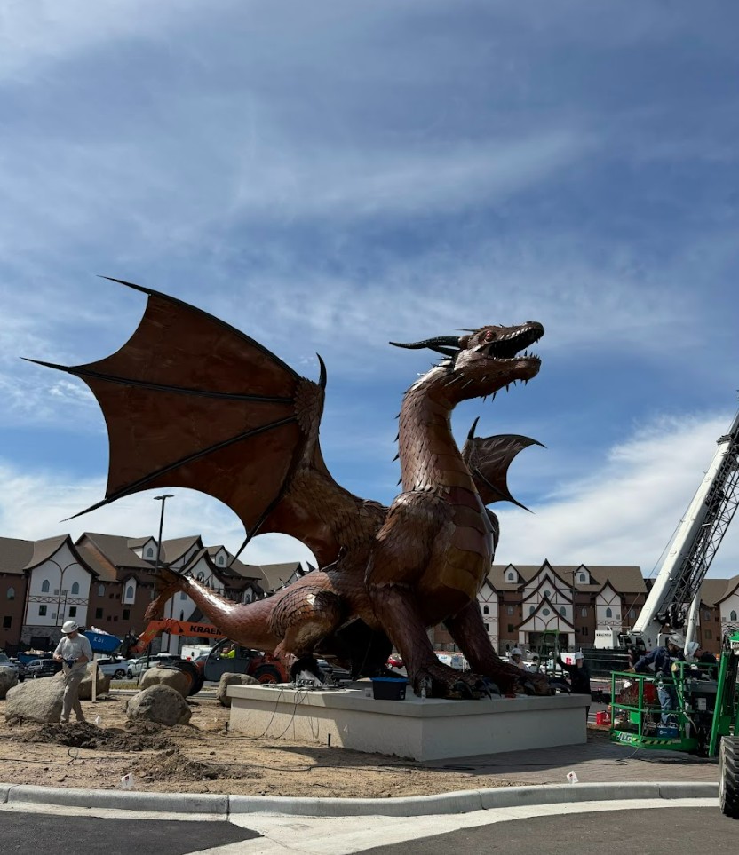 Golspar, the world's largest steel dragon sculpture at Dellshire Resort, Wisconsin Dells