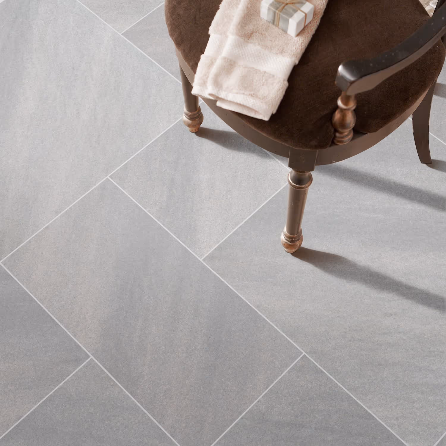 Silver Mist in bathroom
