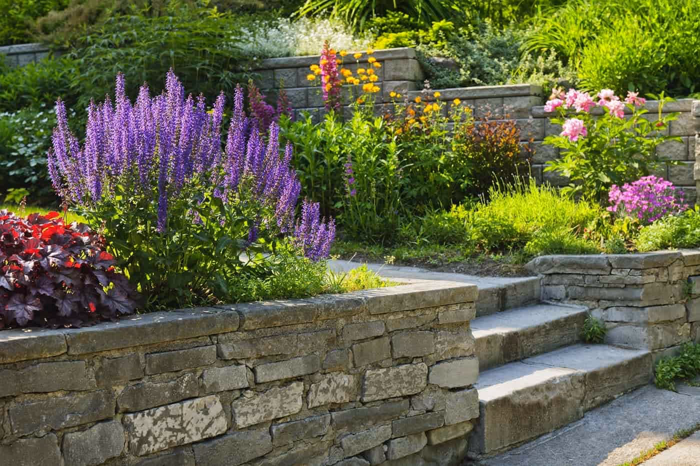 Top 12 Natural Stone Landscaping Ideas