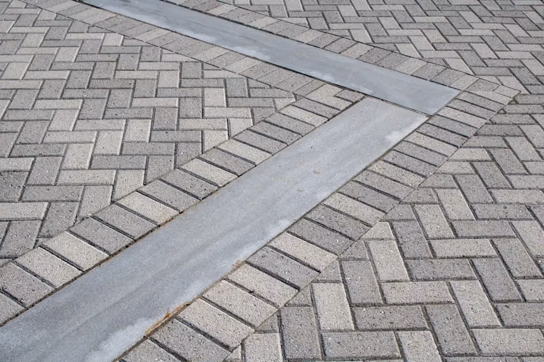 Asymmetrical Patio Paver Patterns