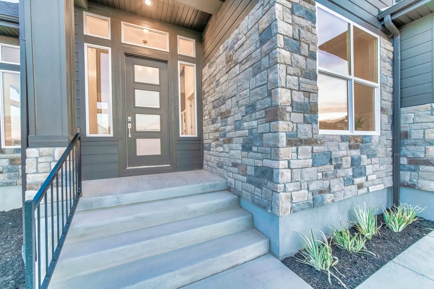 Natural Stone Exterior for Houses: 11 Stone Types Compared