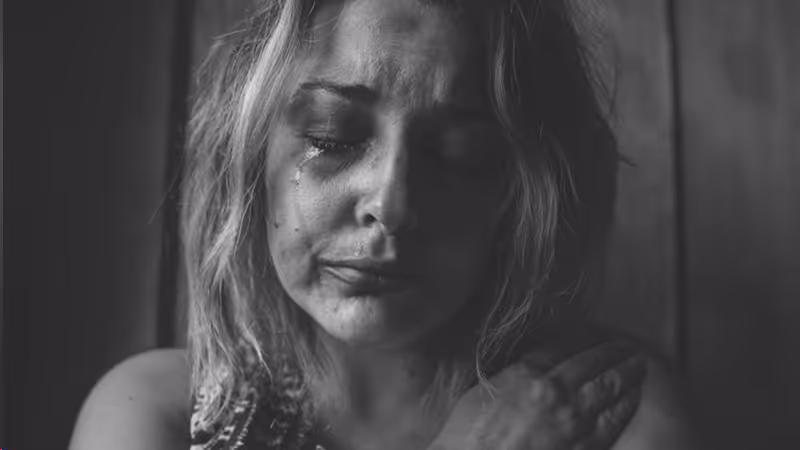 Lauren Jacobs presents:  Women in a dark hole