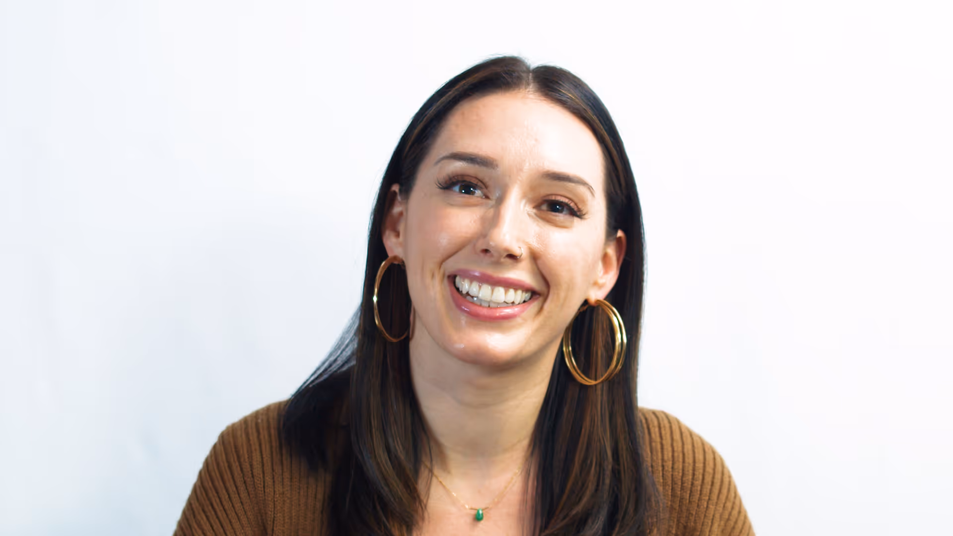 A photo of Heather giving her testimonial for Ferulic Acid