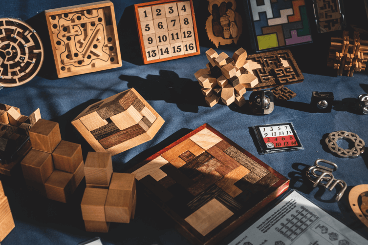 General intelligence - Photo of problems and games by Jonathan Kemper - Unsplash