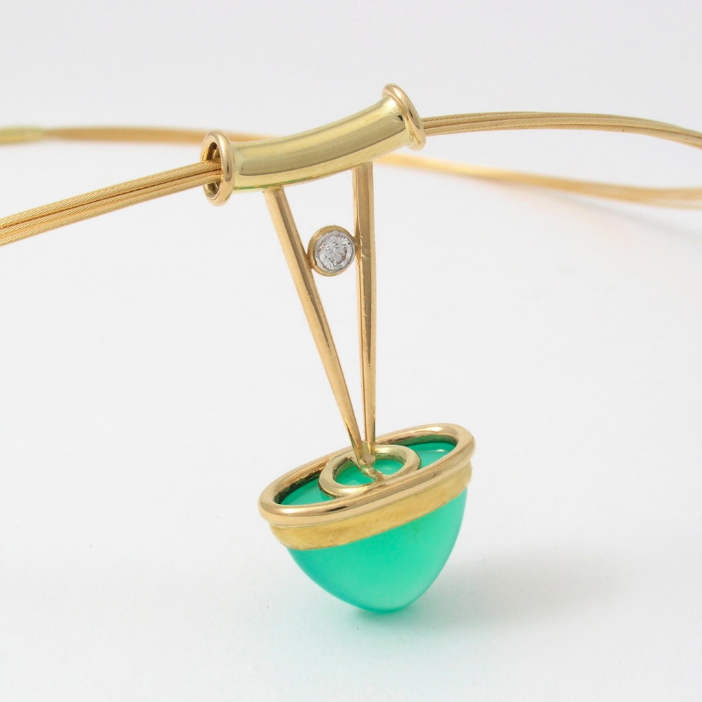 Untitled Necklace: 18k gold necklace set with chrysoprase and white diamond
