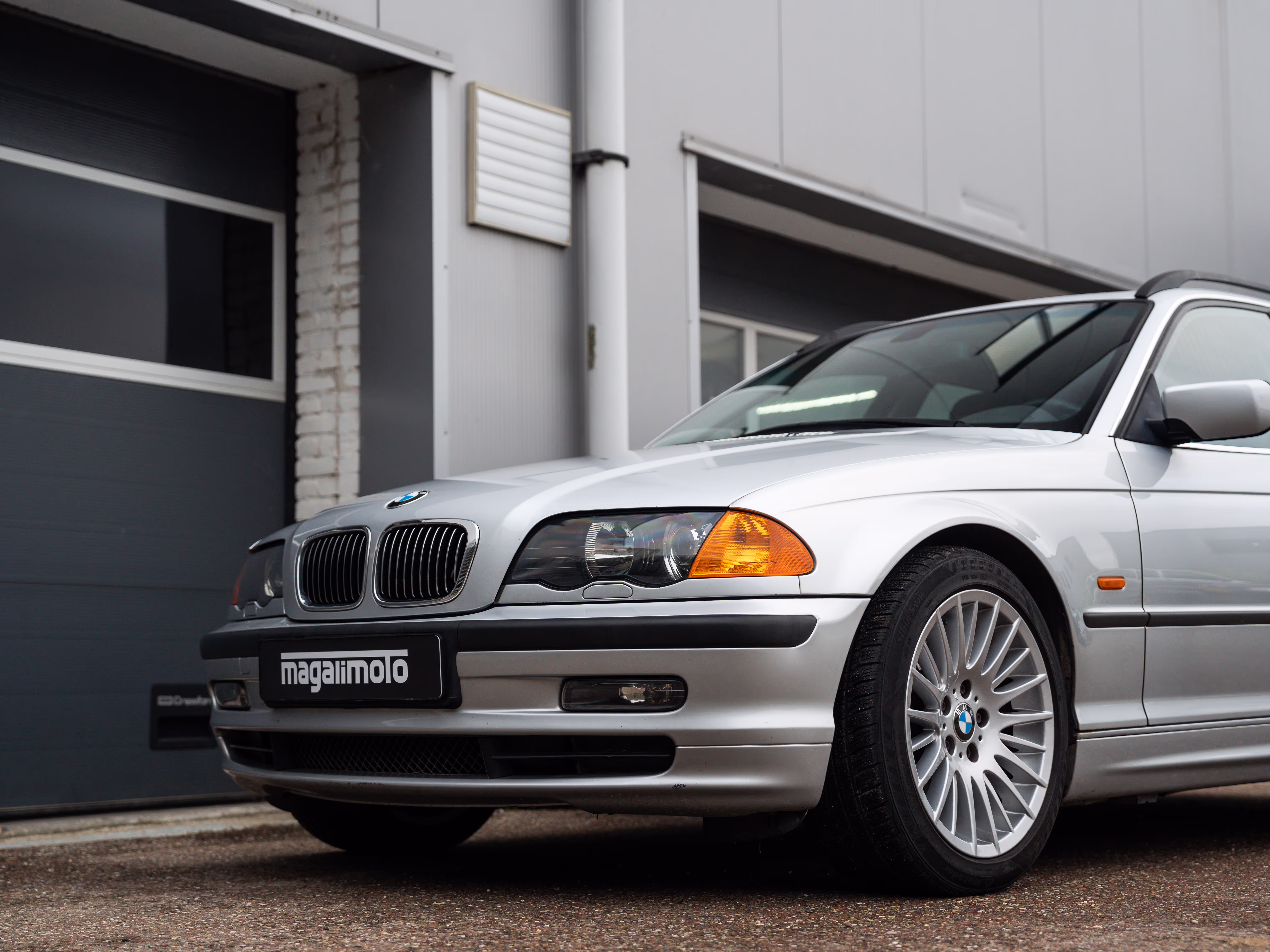 BMW 328i Touring E46
