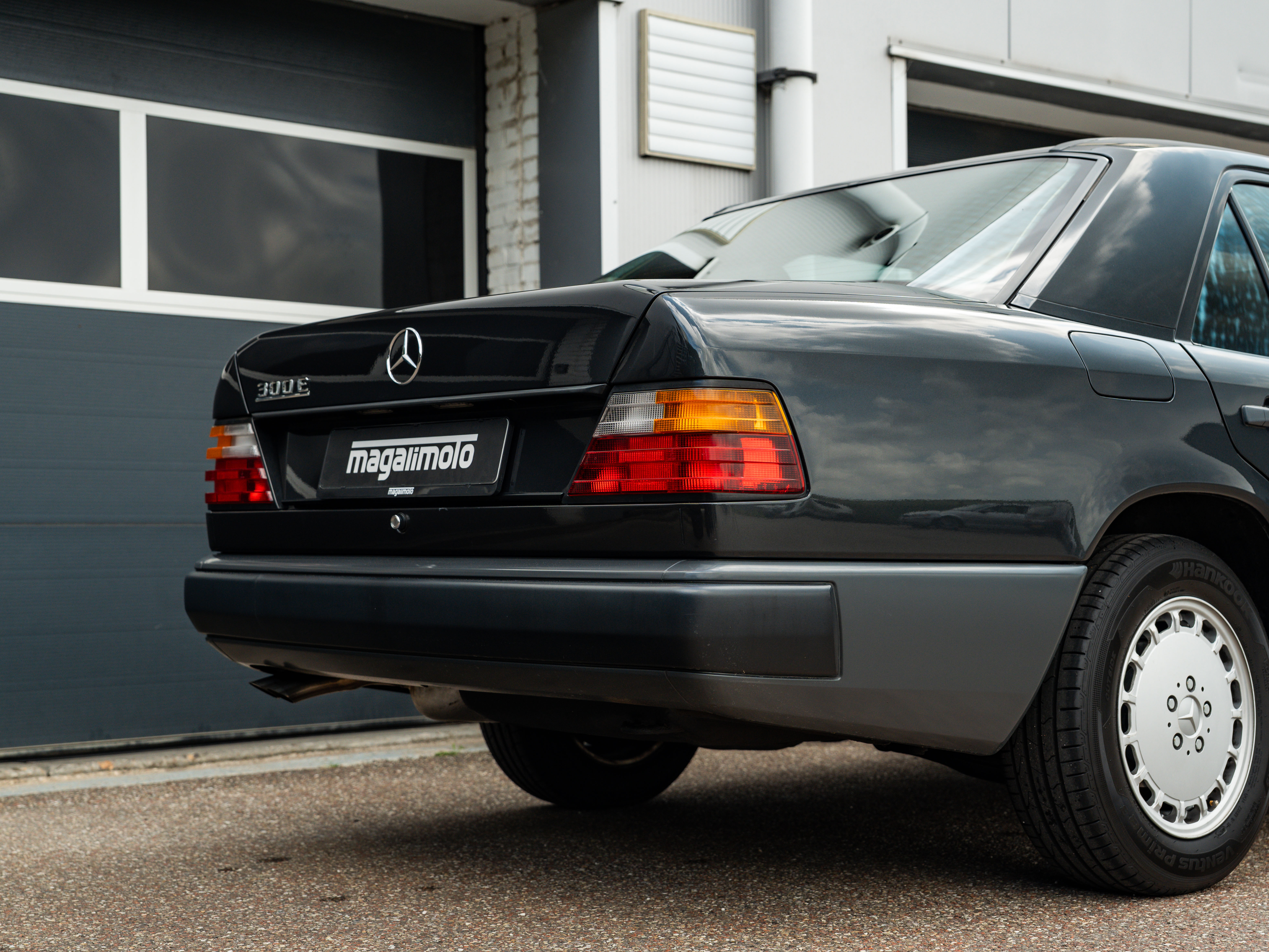 Mercedes 300E 1986