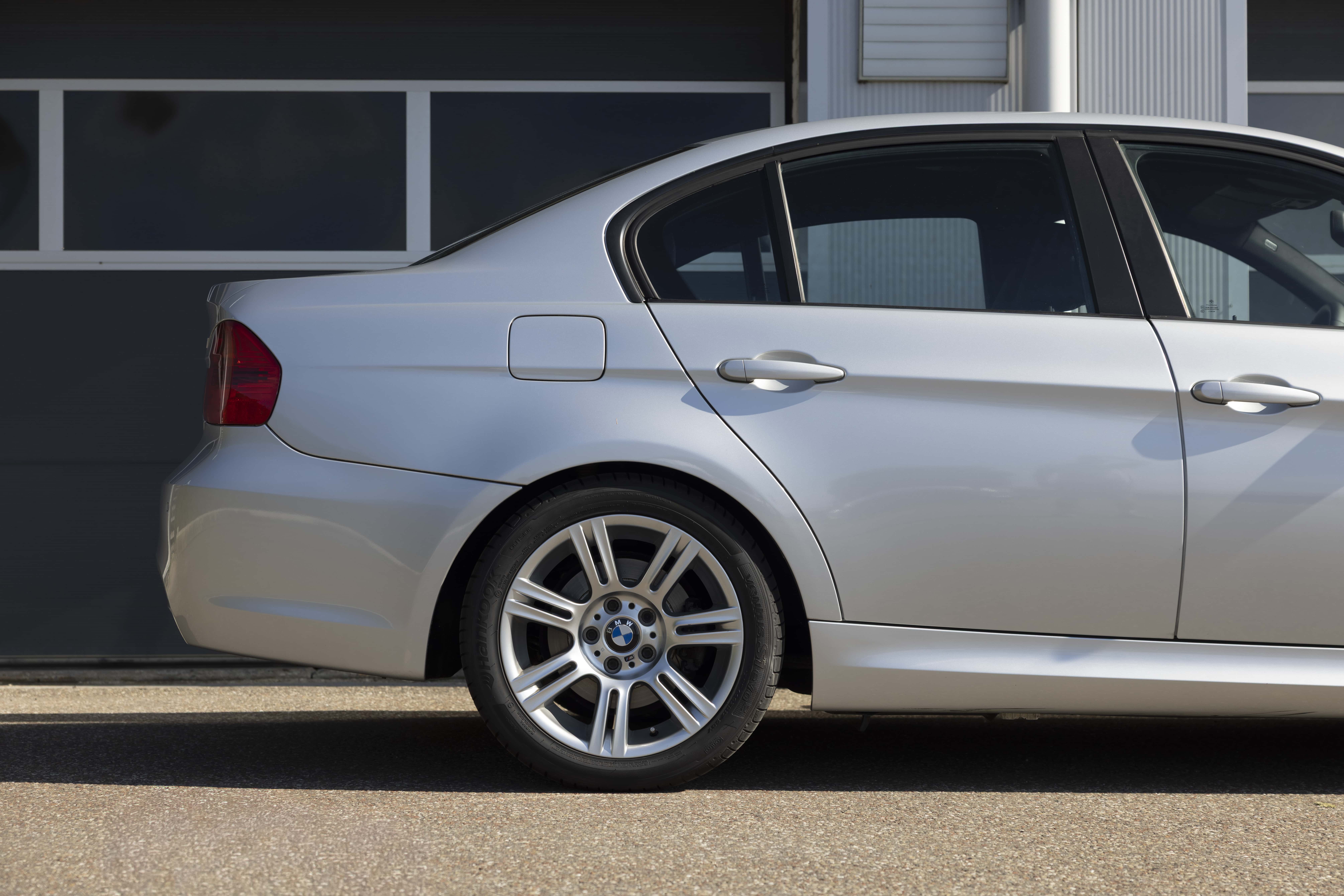 BMW 325i M sport E90 Titansilber