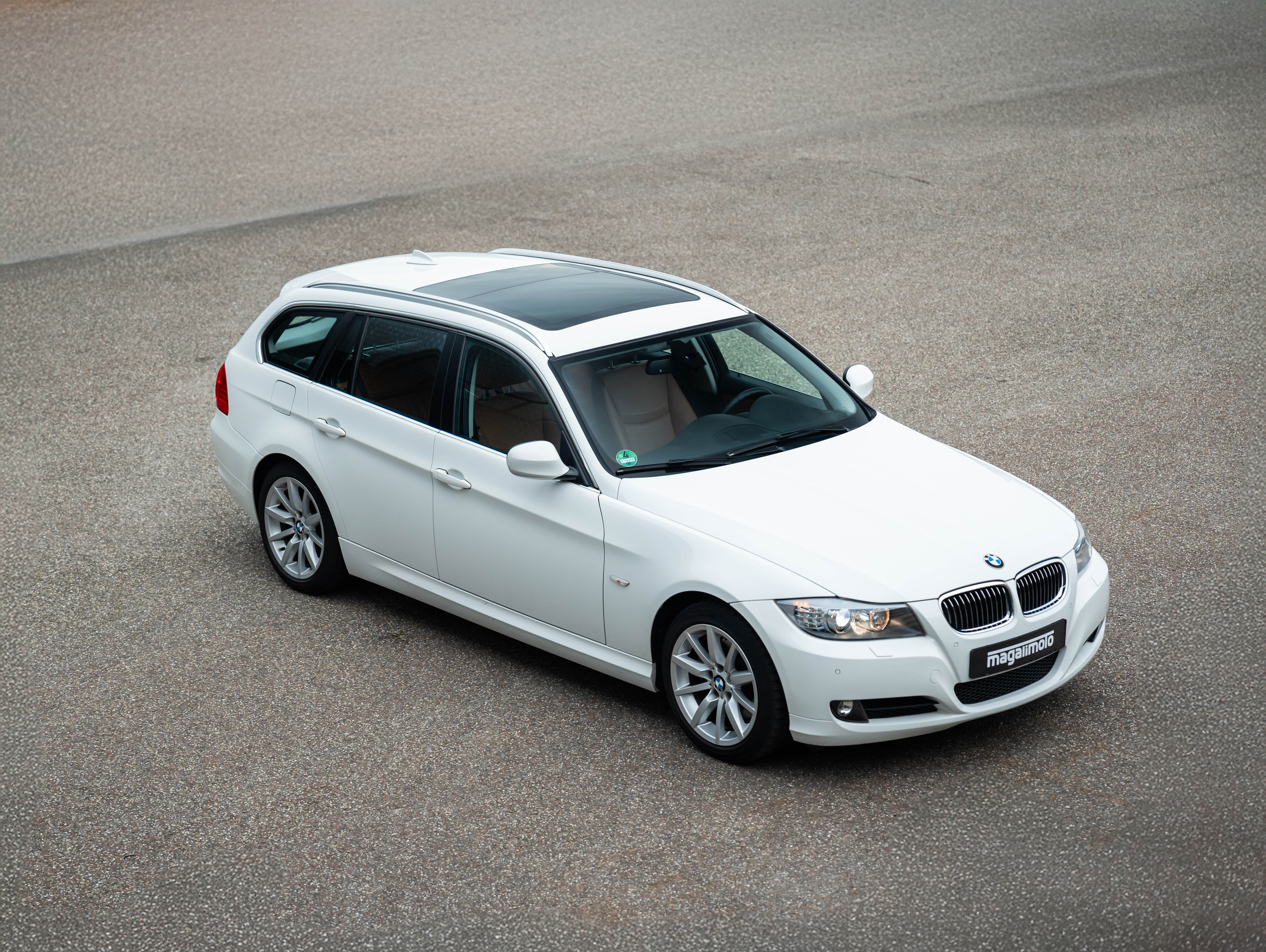 BMW 330i E91 - 2011