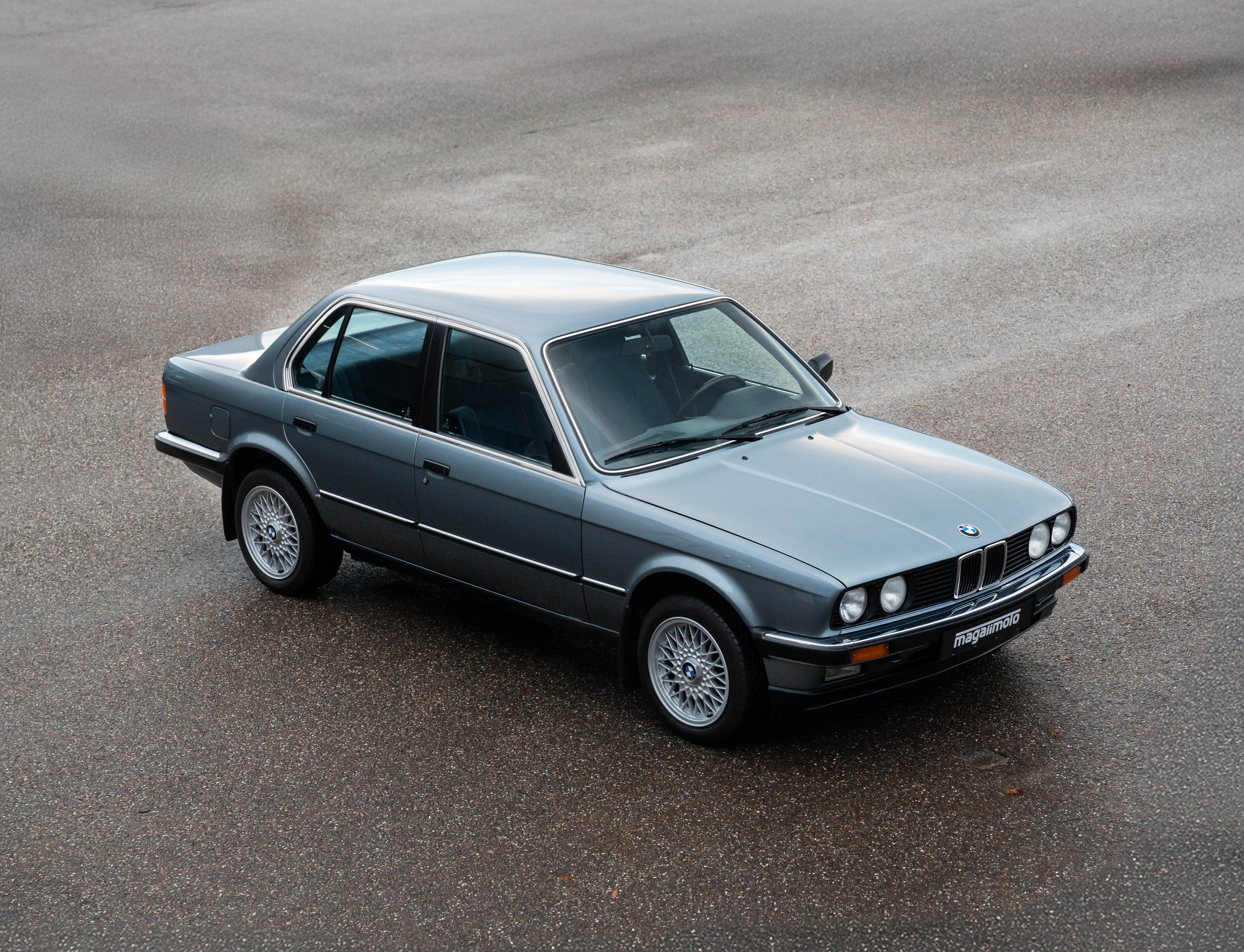 BMW E30 320i Sedan - 1984